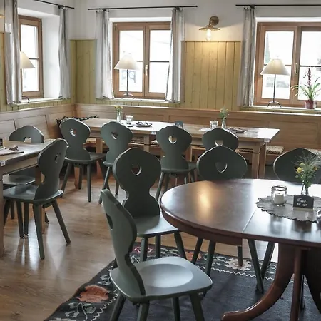 Hotel Kastanienhof Pfettrach *